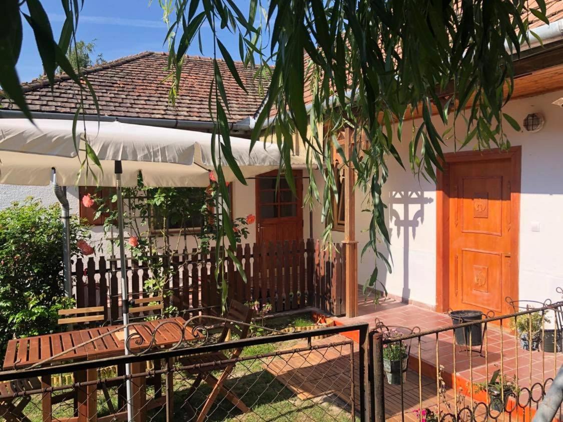 Tepke Guesthouse Garáb 외부 사진